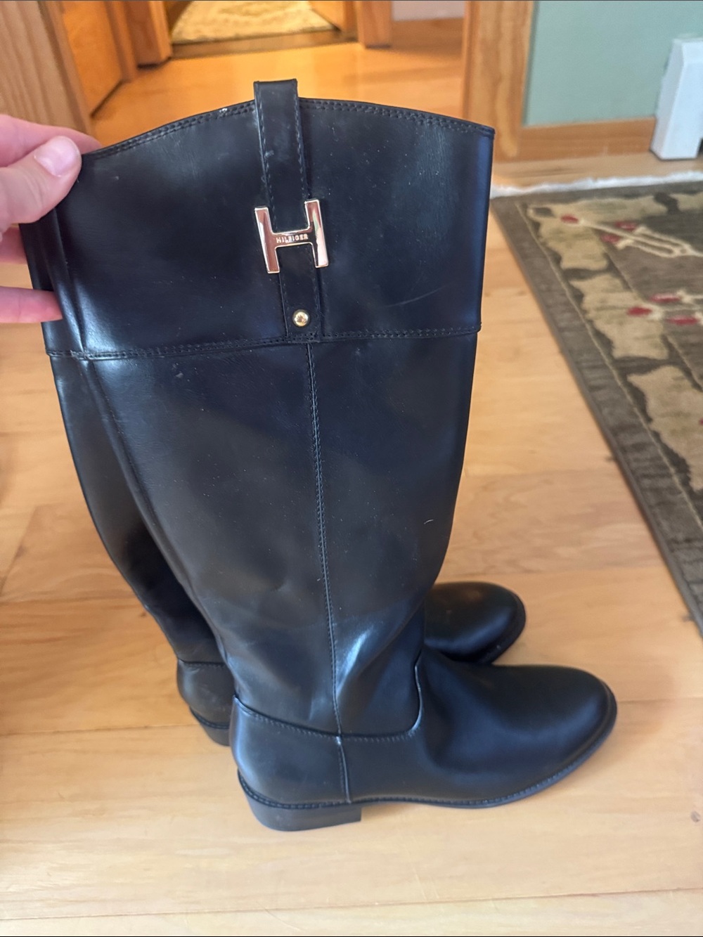 Tommy Hilfiger riding boots like new